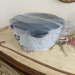 NWOT LocknLock 7-Piece Nestable Bowl Storage Set